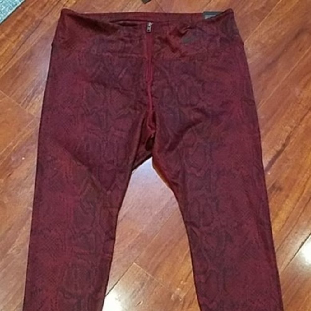 NWT Plus Size 3X Nike leggings